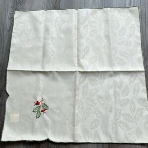 Holiday dinner napkins